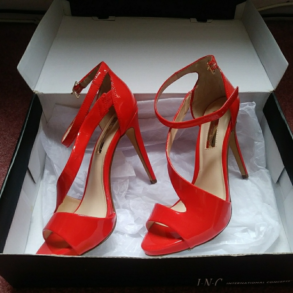 International Concepts Size 6 - Style: Suzi